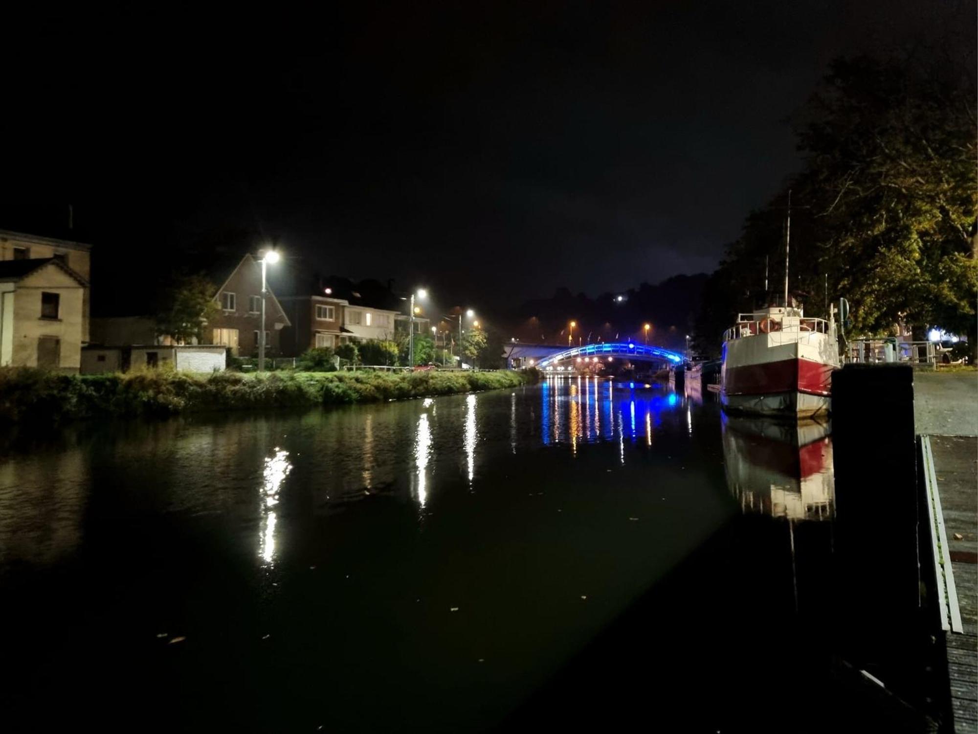 Gite Le Sambre Thuin Eksteriør billede